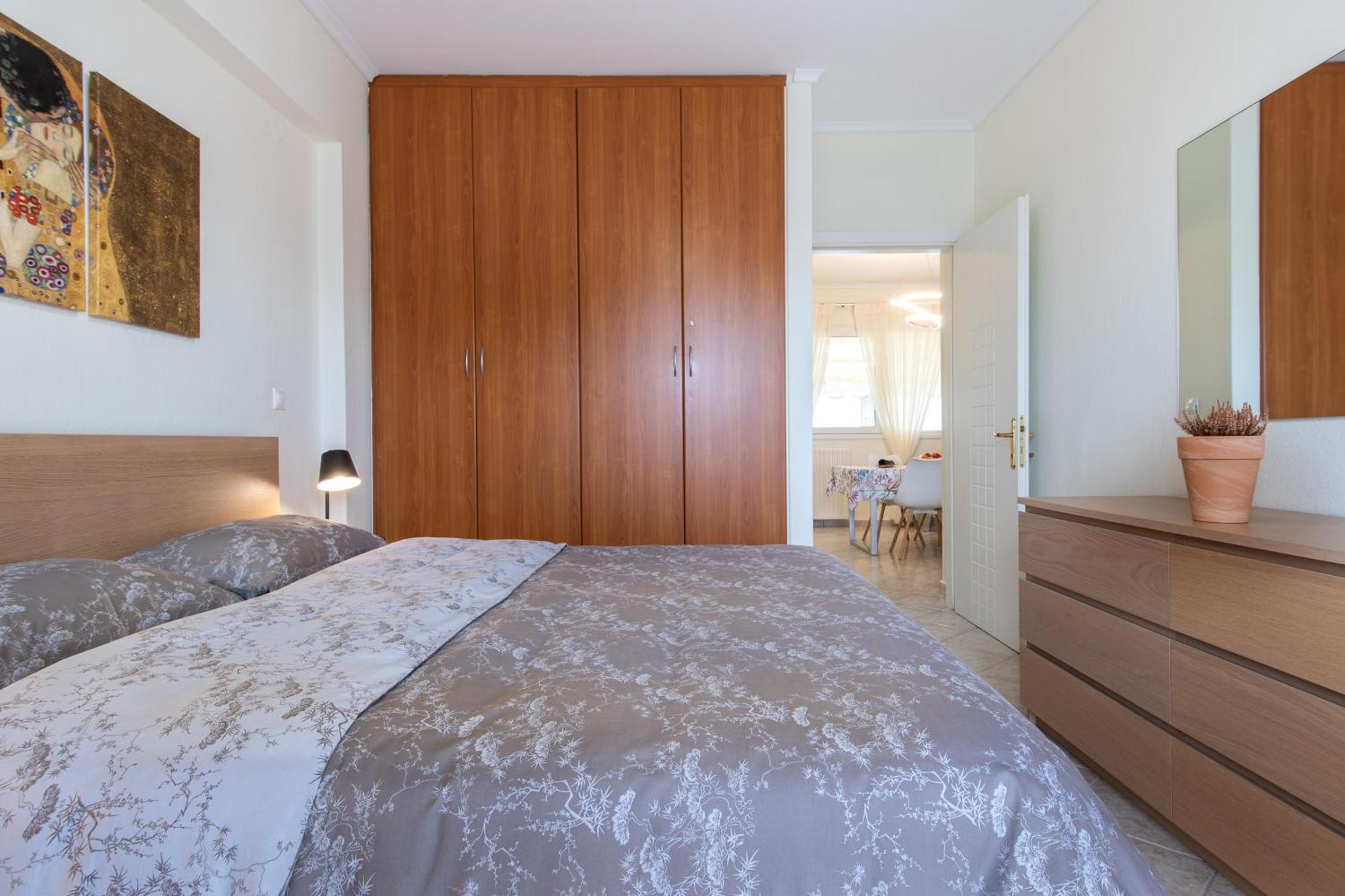 Bright Skg Apartment